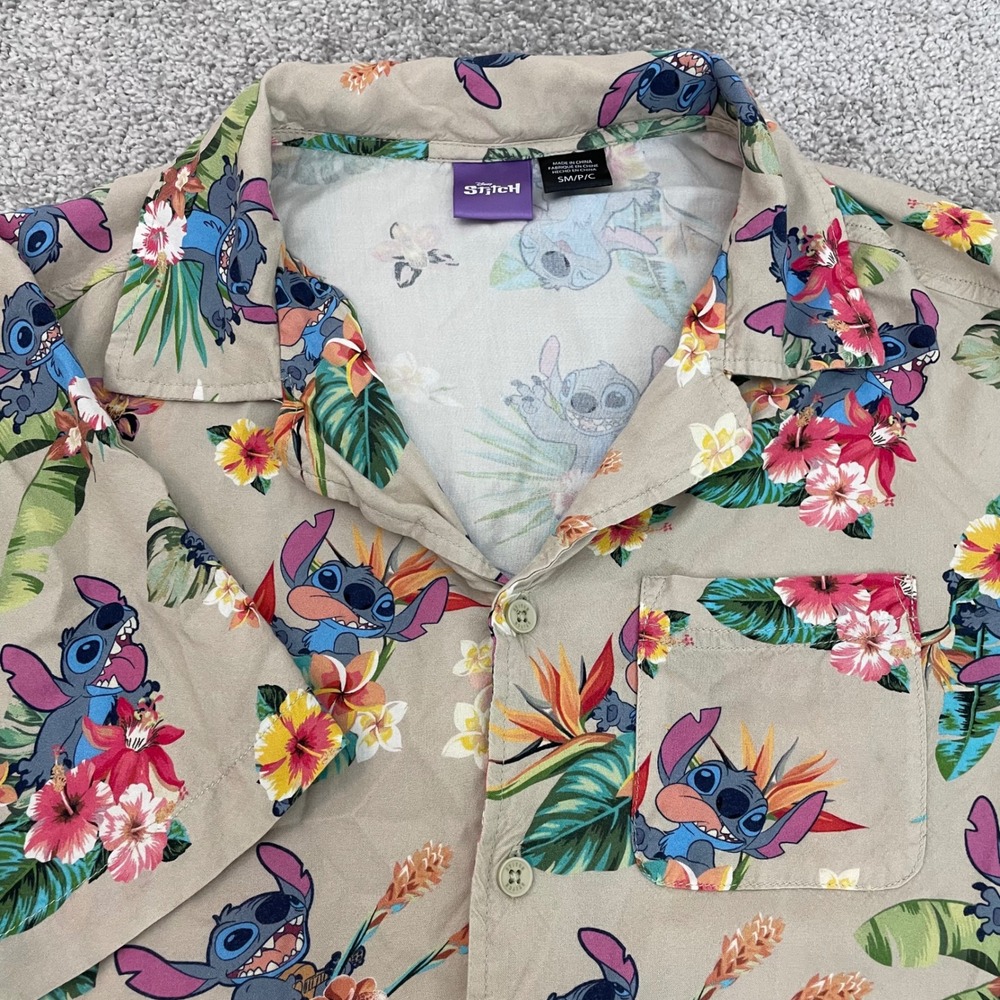 Disney Lilo and Stich Hawaiian Shirt Mens Small Tropical Floral Camp Collar